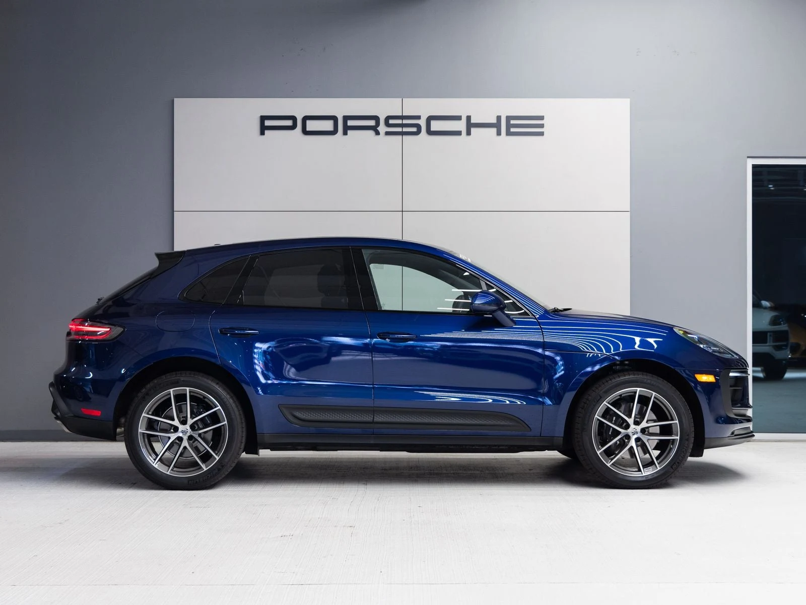 2026 Porsche Macan (95B), 8/20