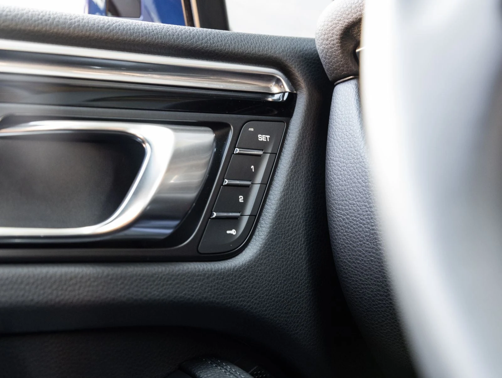 2026 Porsche Macan (95B), 18/20