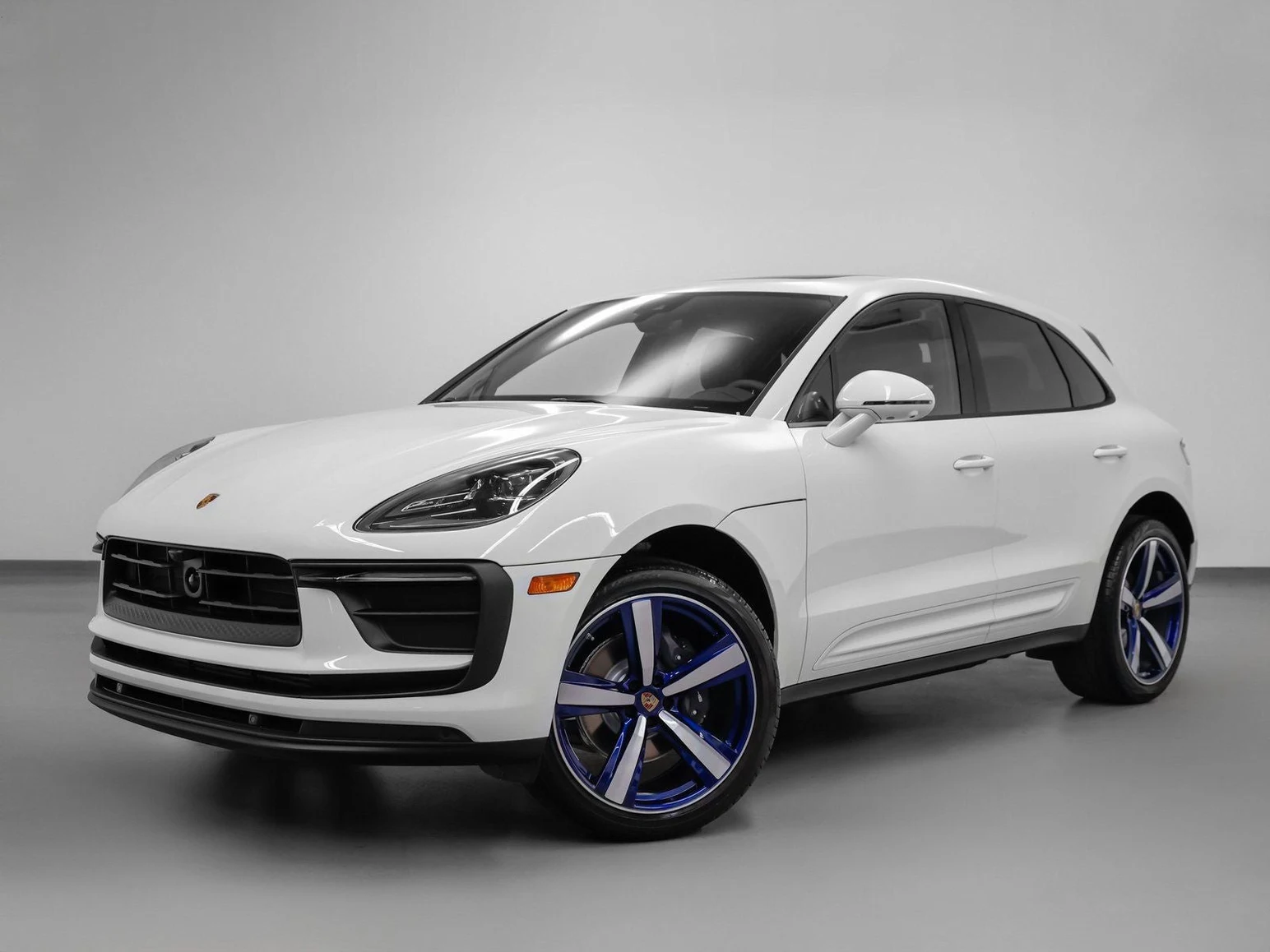 Porsche Macan (95B) · Carrara White Metallic · Indigo Auto Group