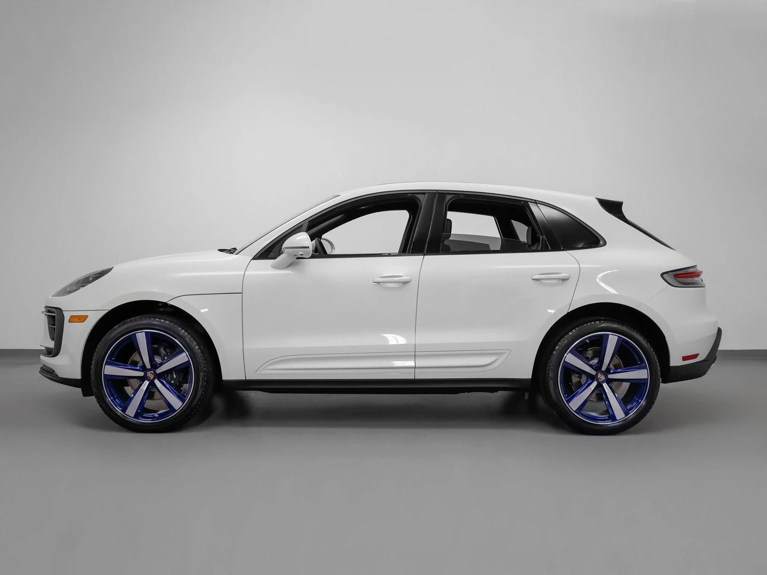 2025 Porsche Macan (95B), 2/20