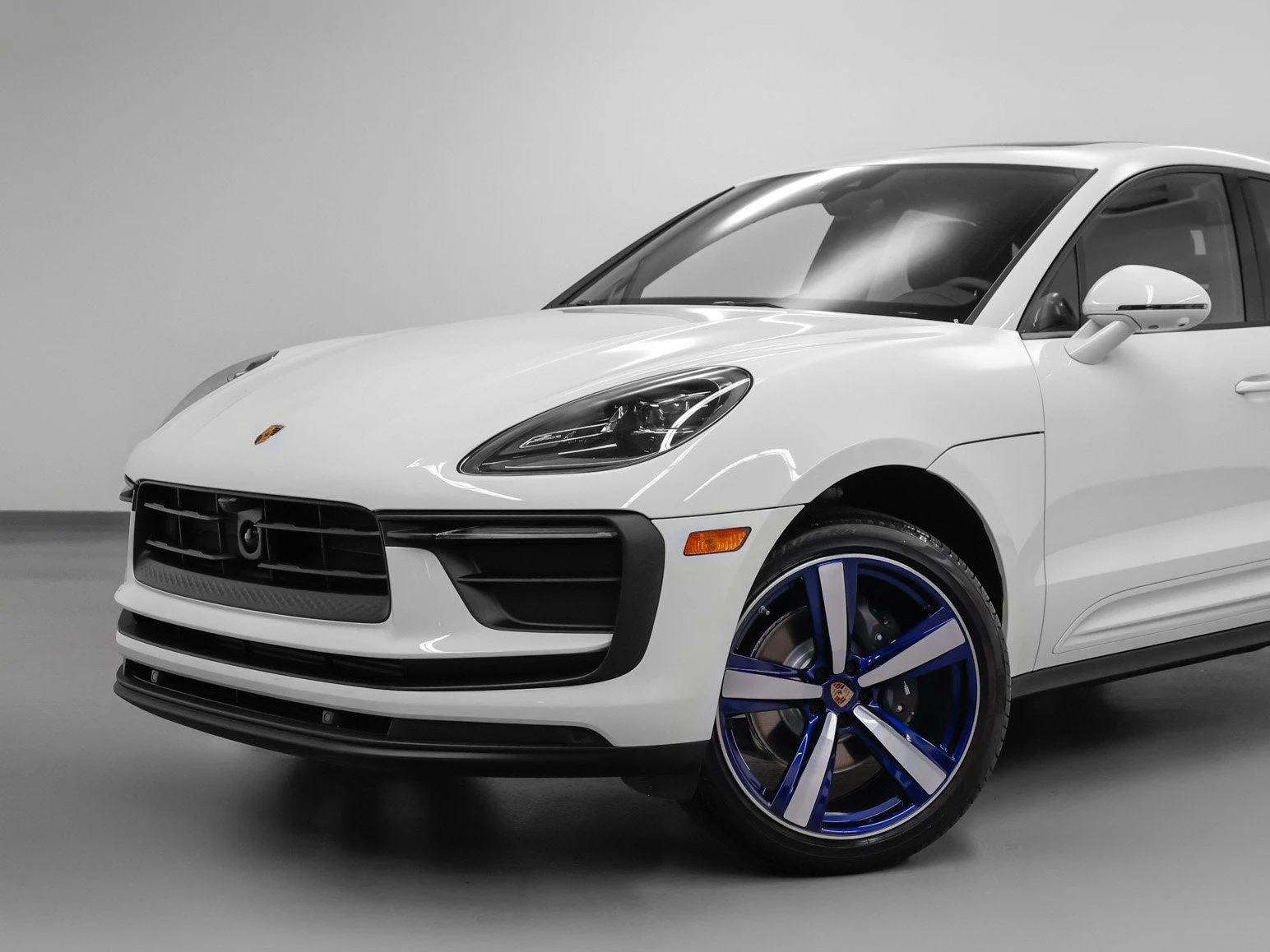 2025 Porsche Macan (95B), 6/20