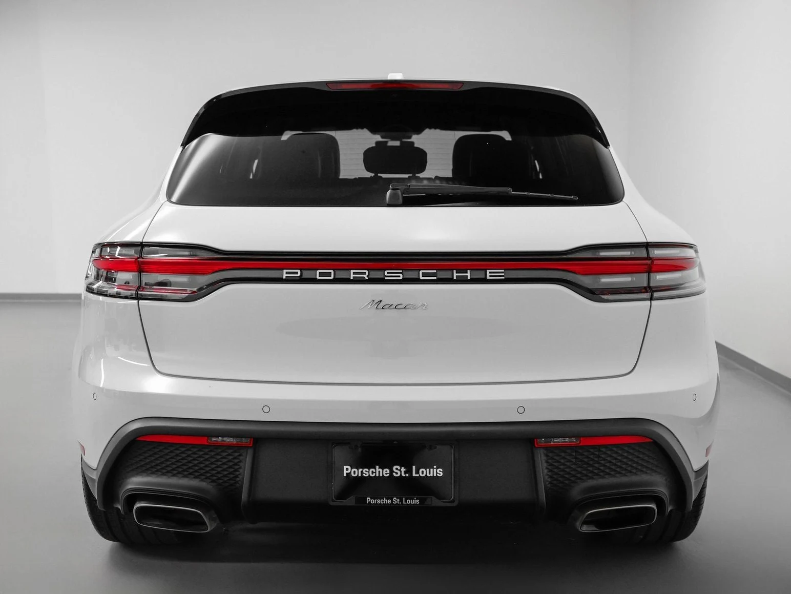 2025 Porsche Macan (95B), 8/20