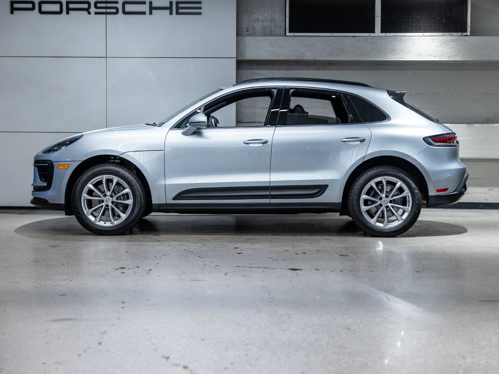 2026 Porsche Macan (95B), 2/20