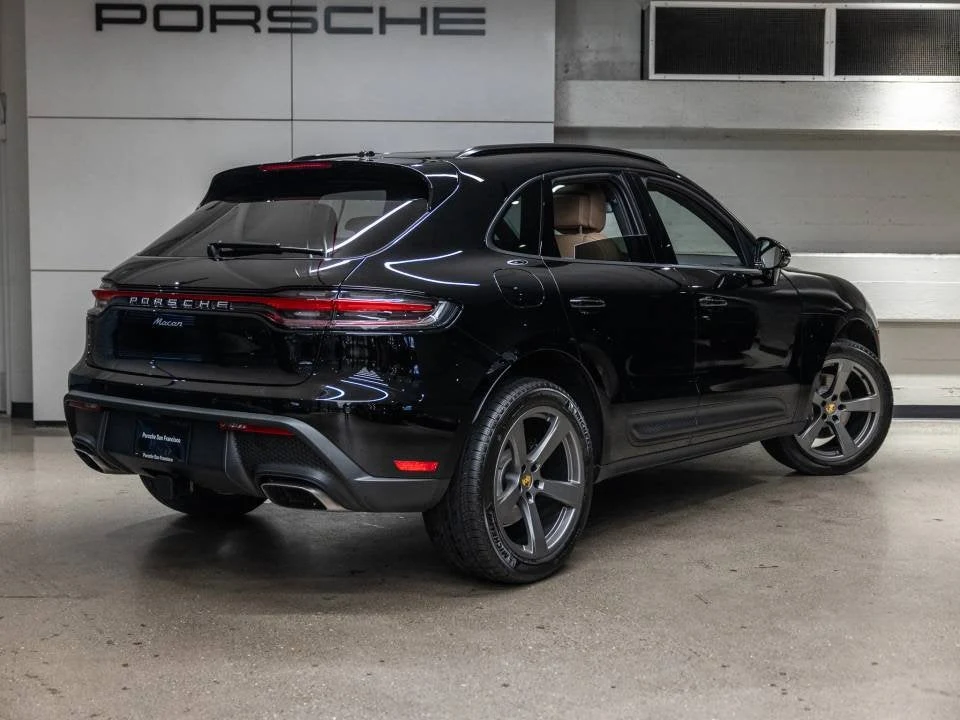 2026 Porsche Macan (95B), 8/20