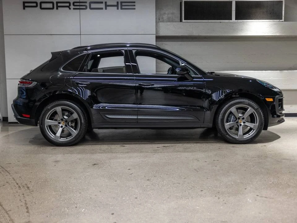 2026 Porsche Macan (95B), 9/20