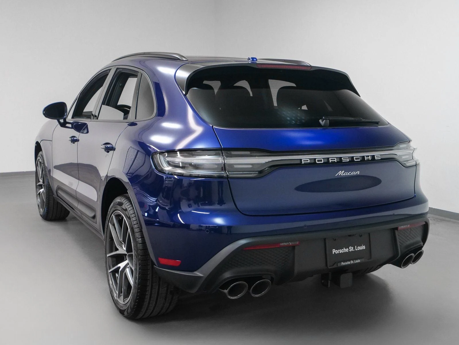 2025 Porsche Macan (95B), 3/20