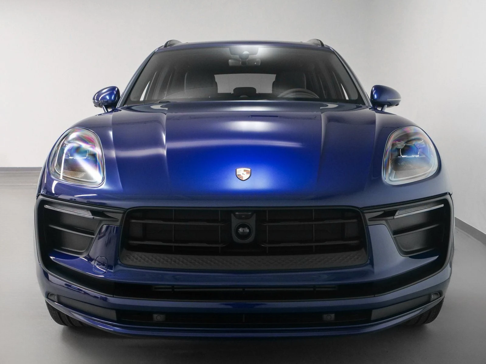 2025 Porsche Macan (95B), 8/20