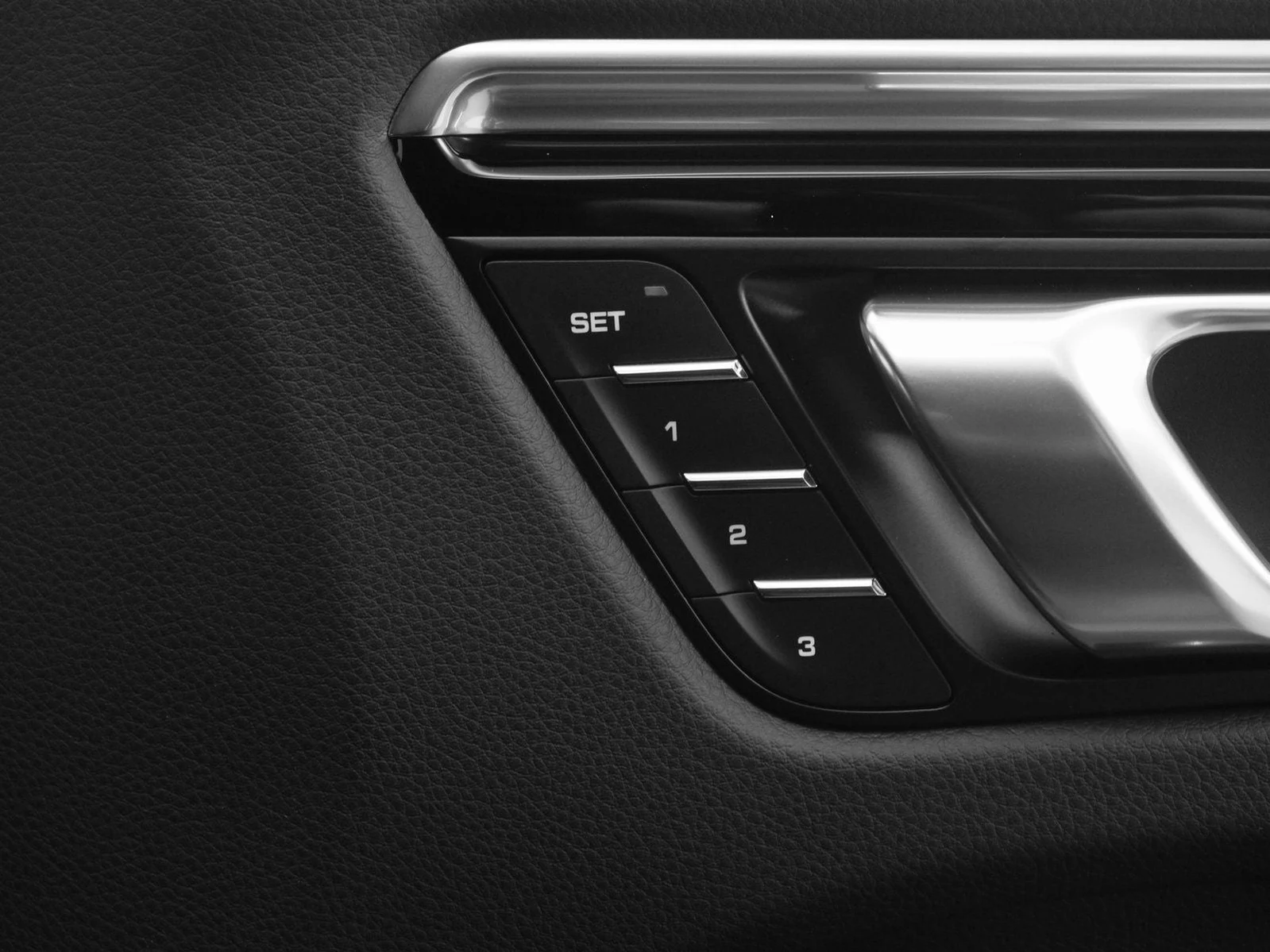 2025 Porsche Macan (95B), 19/20