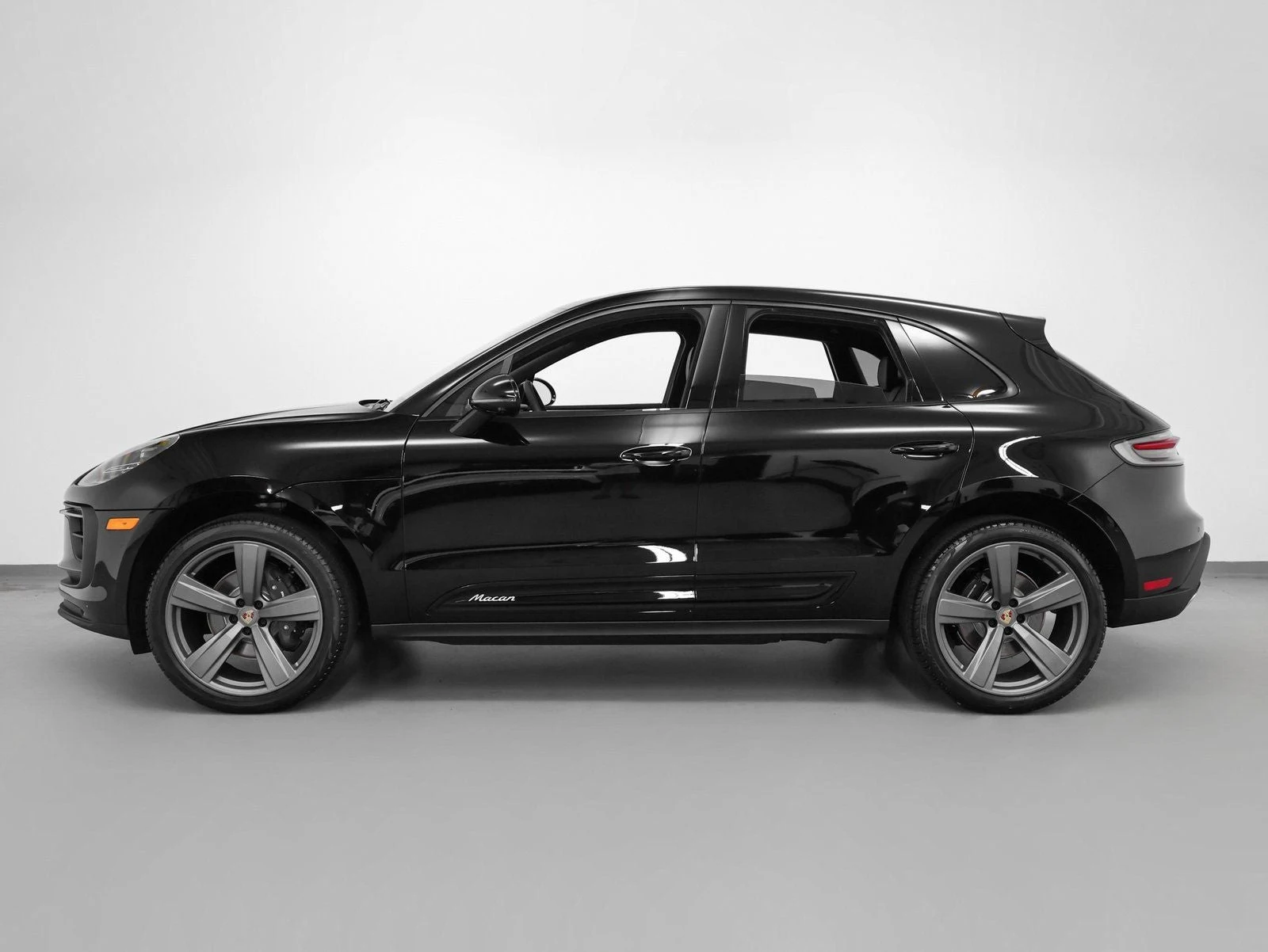 2025 Porsche Macan (95B), 2/20