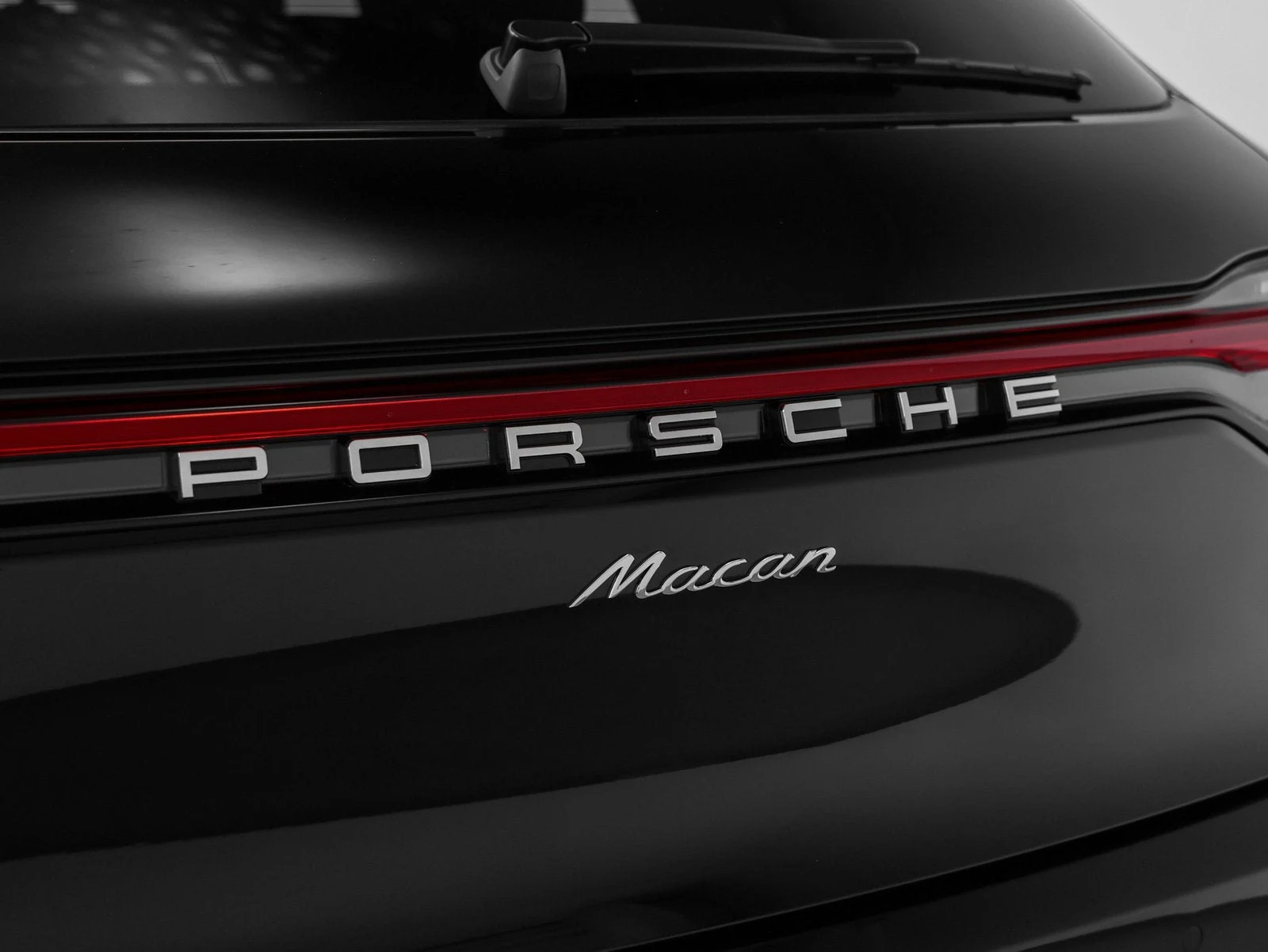 2025 Porsche Macan (95B), 18/20