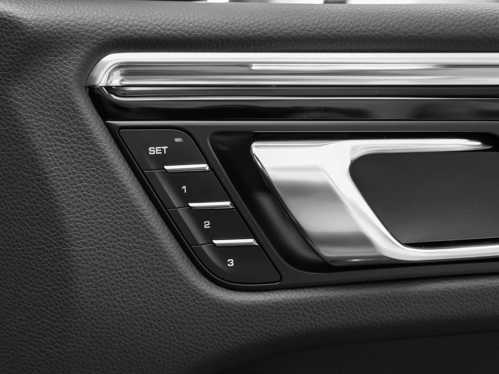2025 Porsche Macan (95B), 20/20