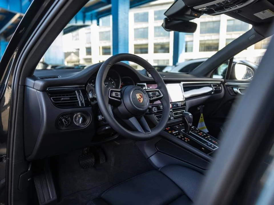 2026 Porsche Macan (95B), 4/20