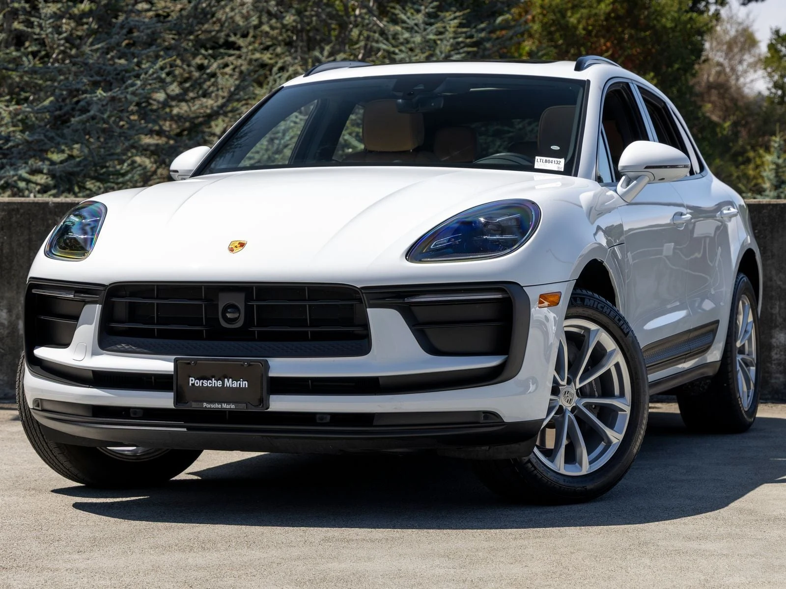 Porsche Macan (95B) · Carrara White Metallic · Indigo Auto Group