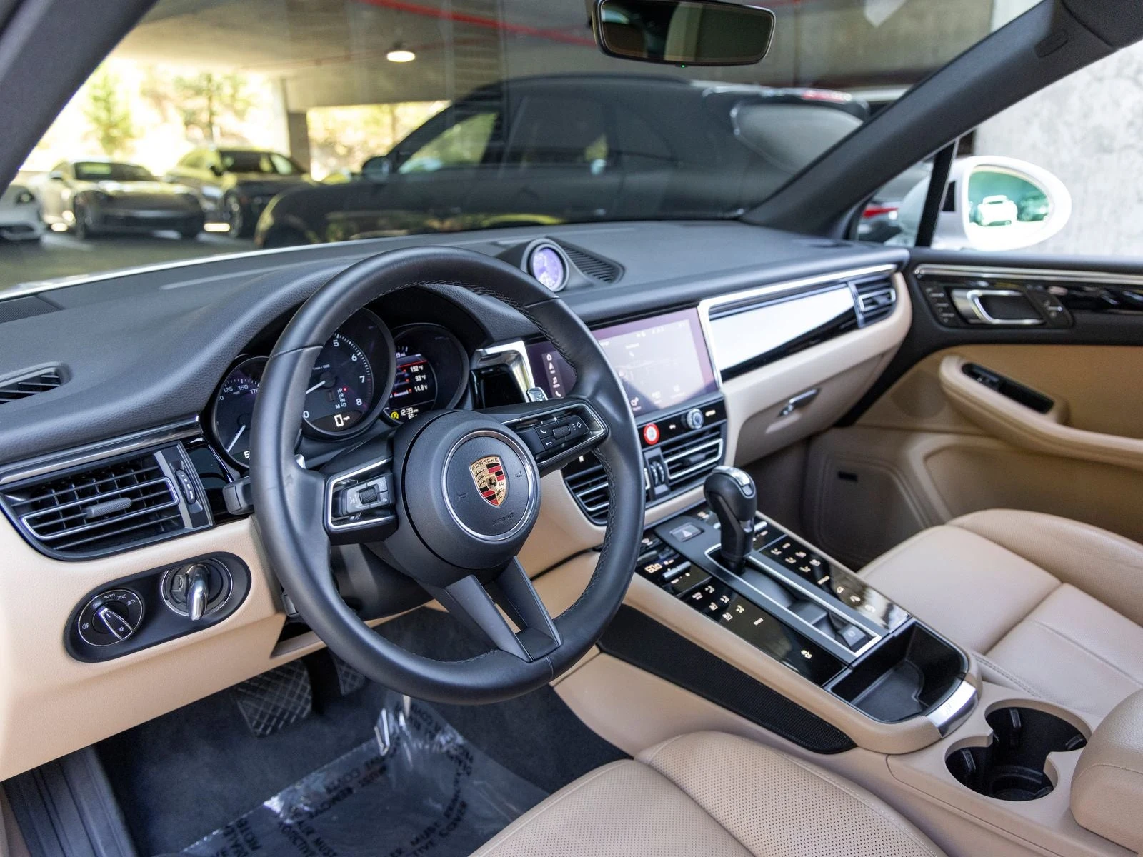 2026 Porsche Macan (95B), 4/20