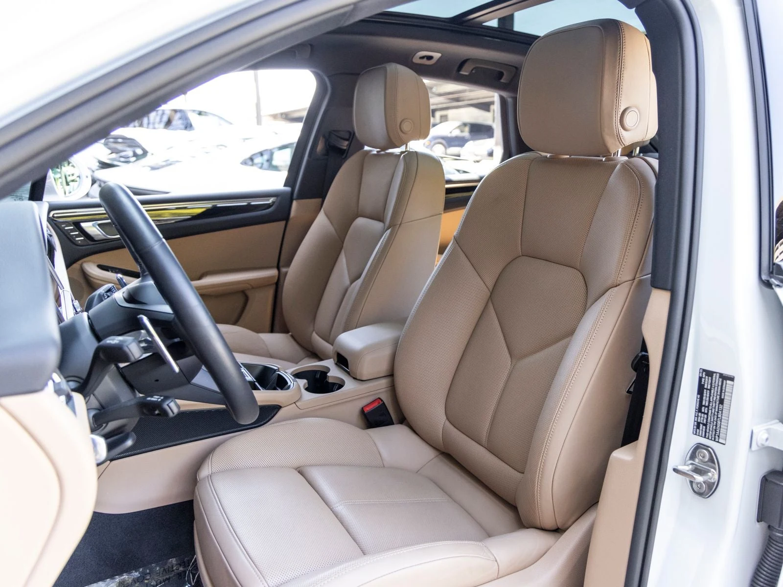 2026 Porsche Macan (95B), 5/20