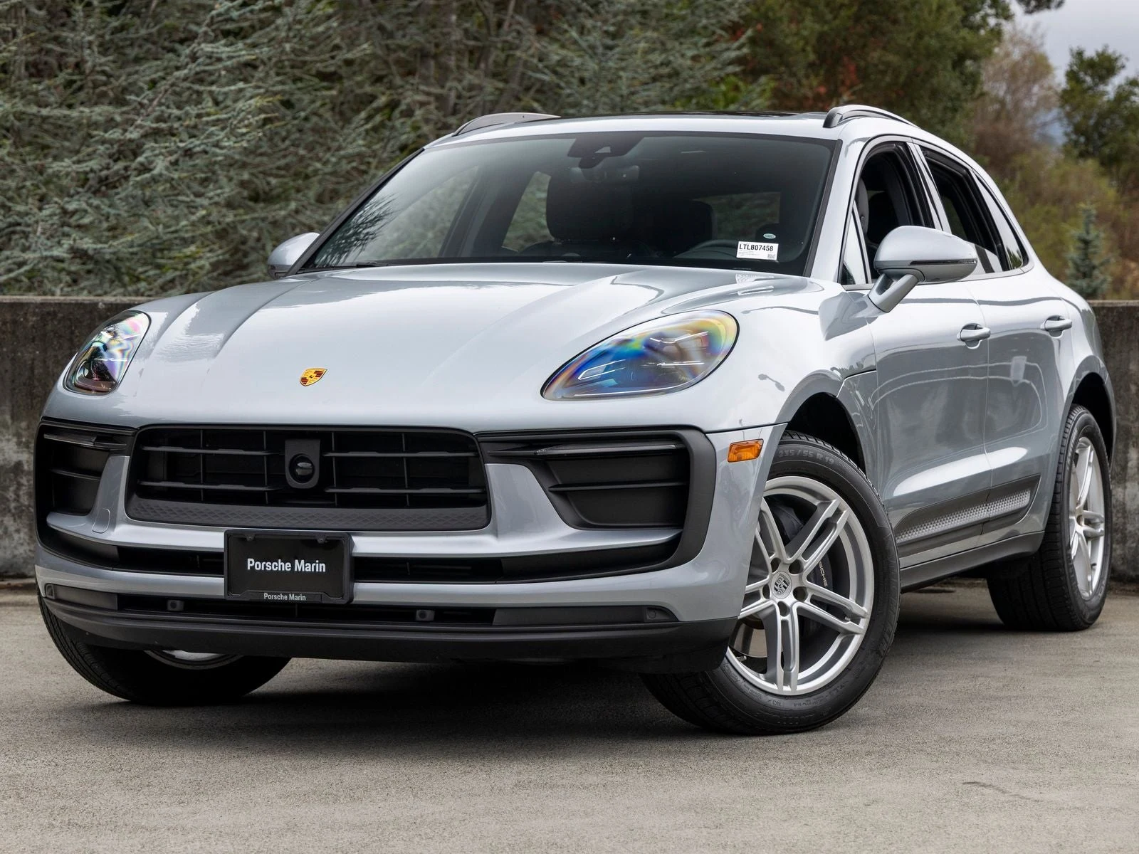 Porsche Macan (95B) · Dolomite Silver Metallic · Indigo Auto Group