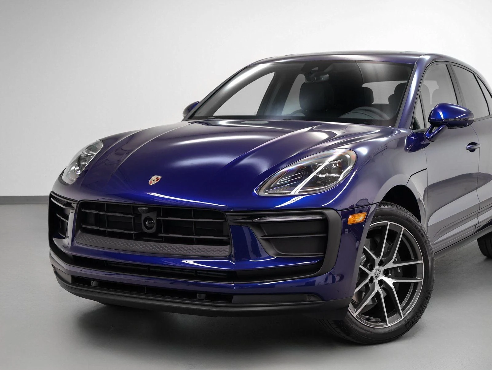 2025 Porsche Macan (95B), 6/20