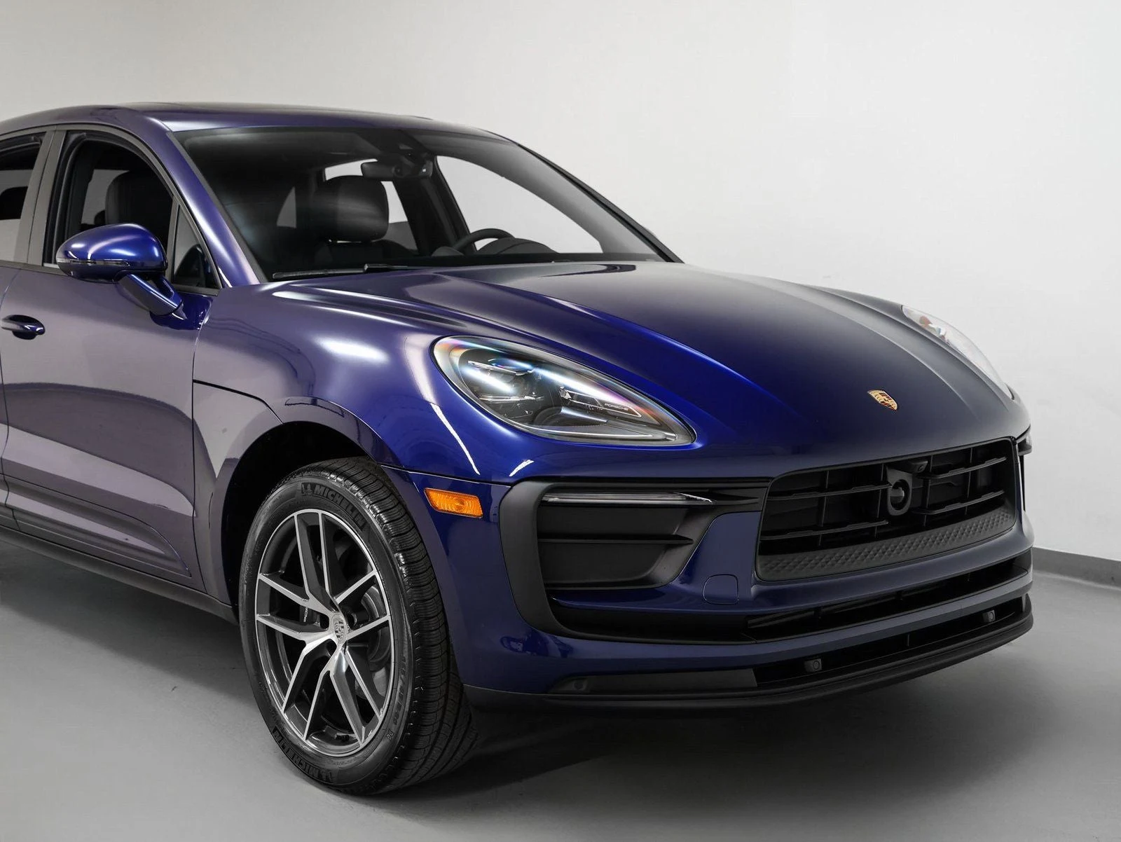 2025 Porsche Macan (95B), 8/20