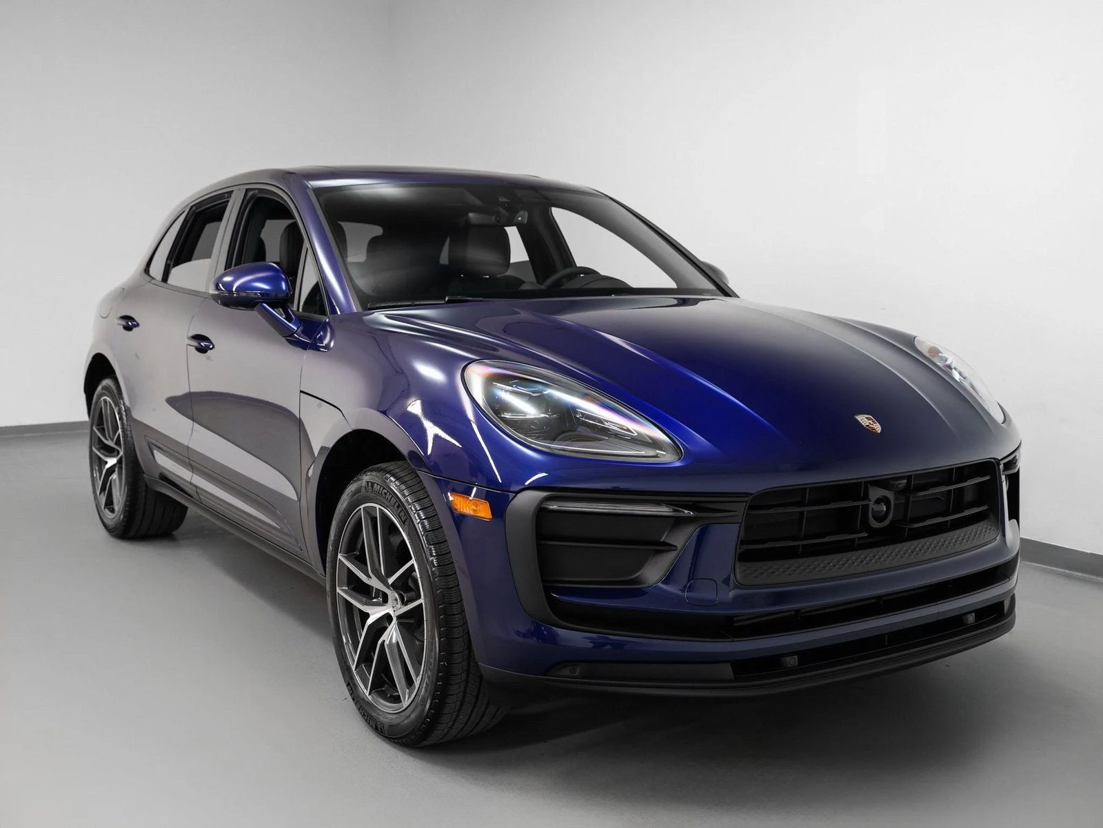 2025 Porsche Macan (95B), 9/20
