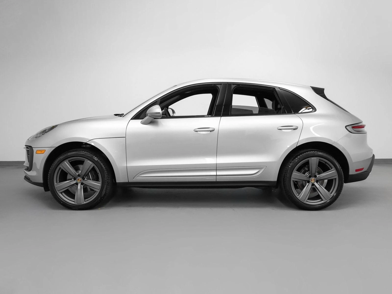 2025 Porsche Macan (95B), 2/20