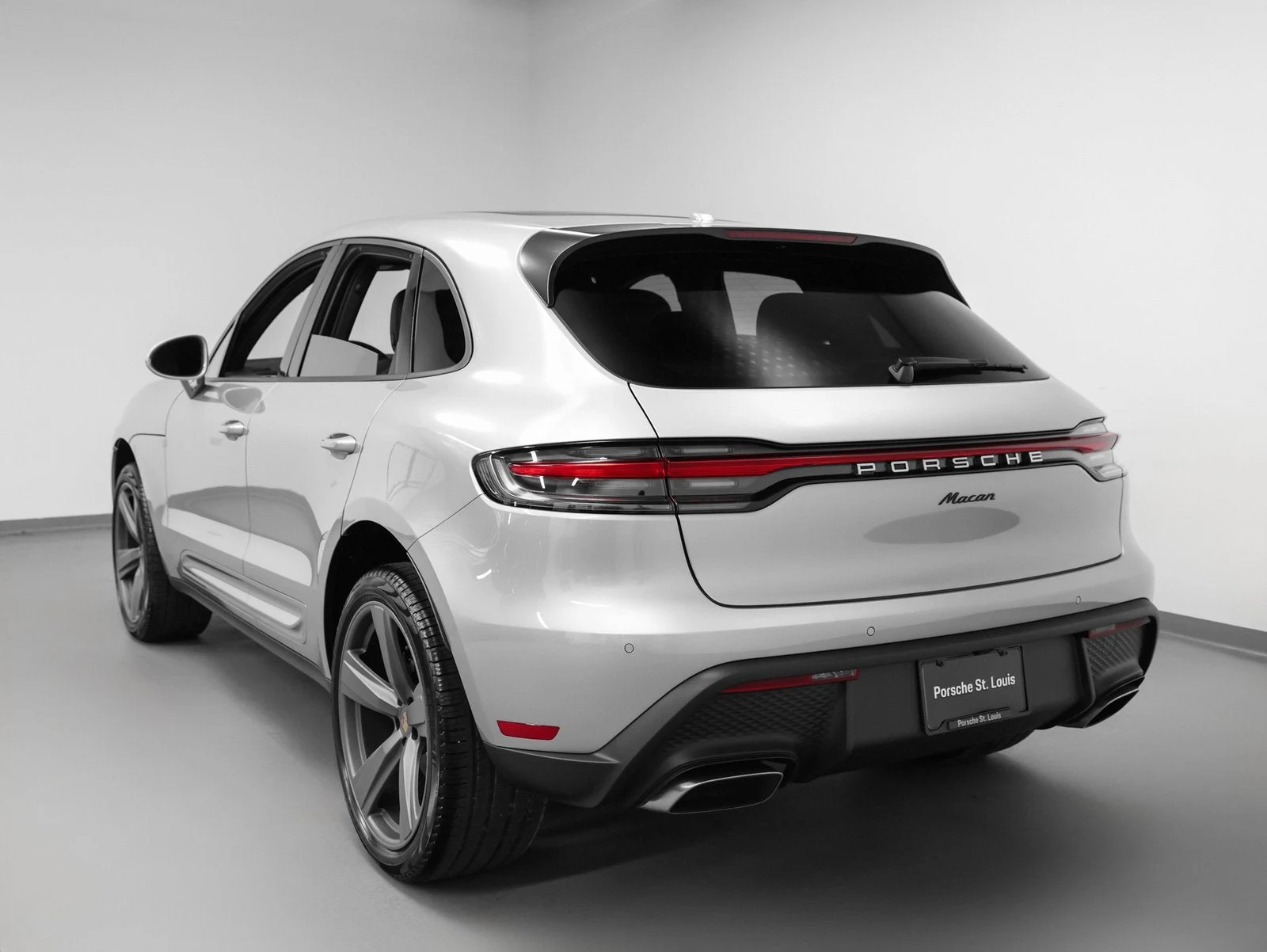 2025 Porsche Macan (95B), 3/20