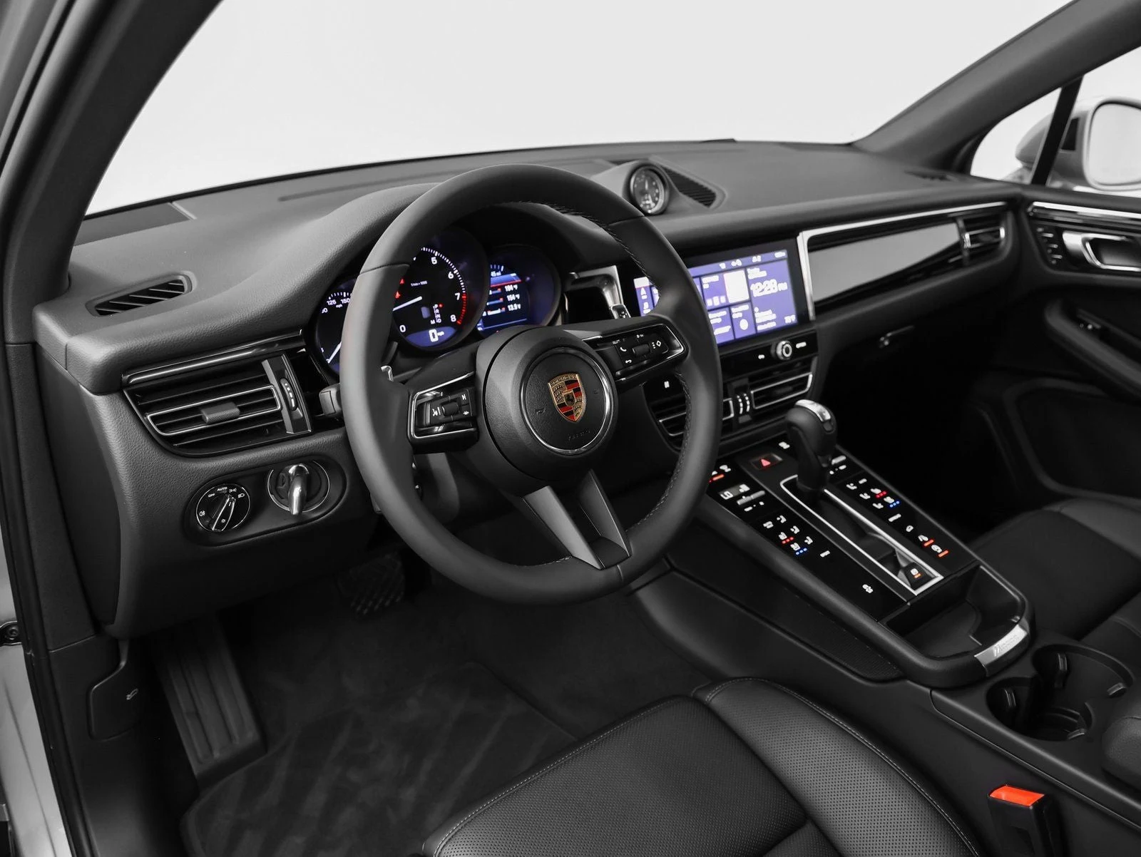 2025 Porsche Macan (95B), 4/20