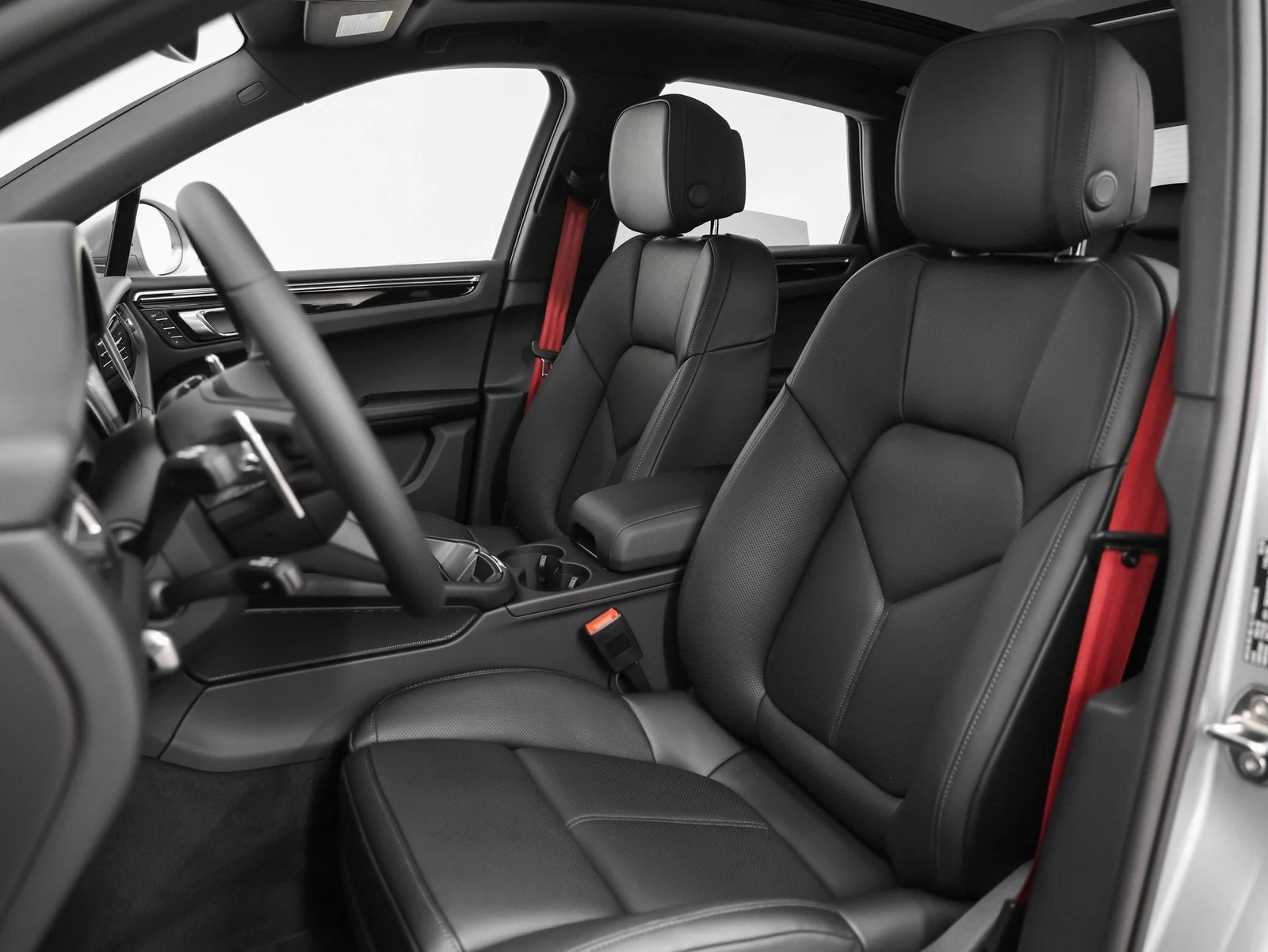 2025 Porsche Macan (95B), 5/20