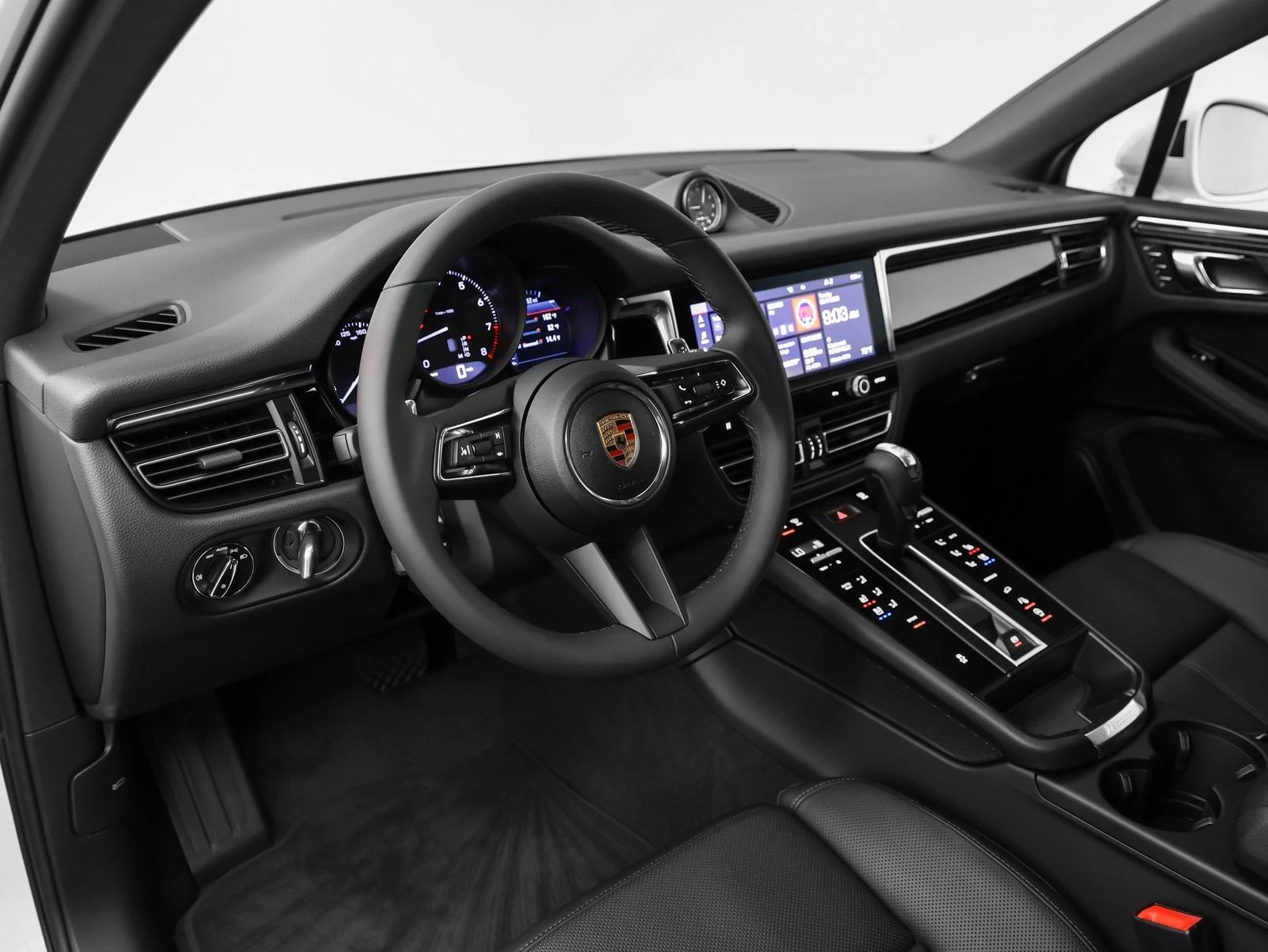 2025 Porsche Macan (95B), 4/20