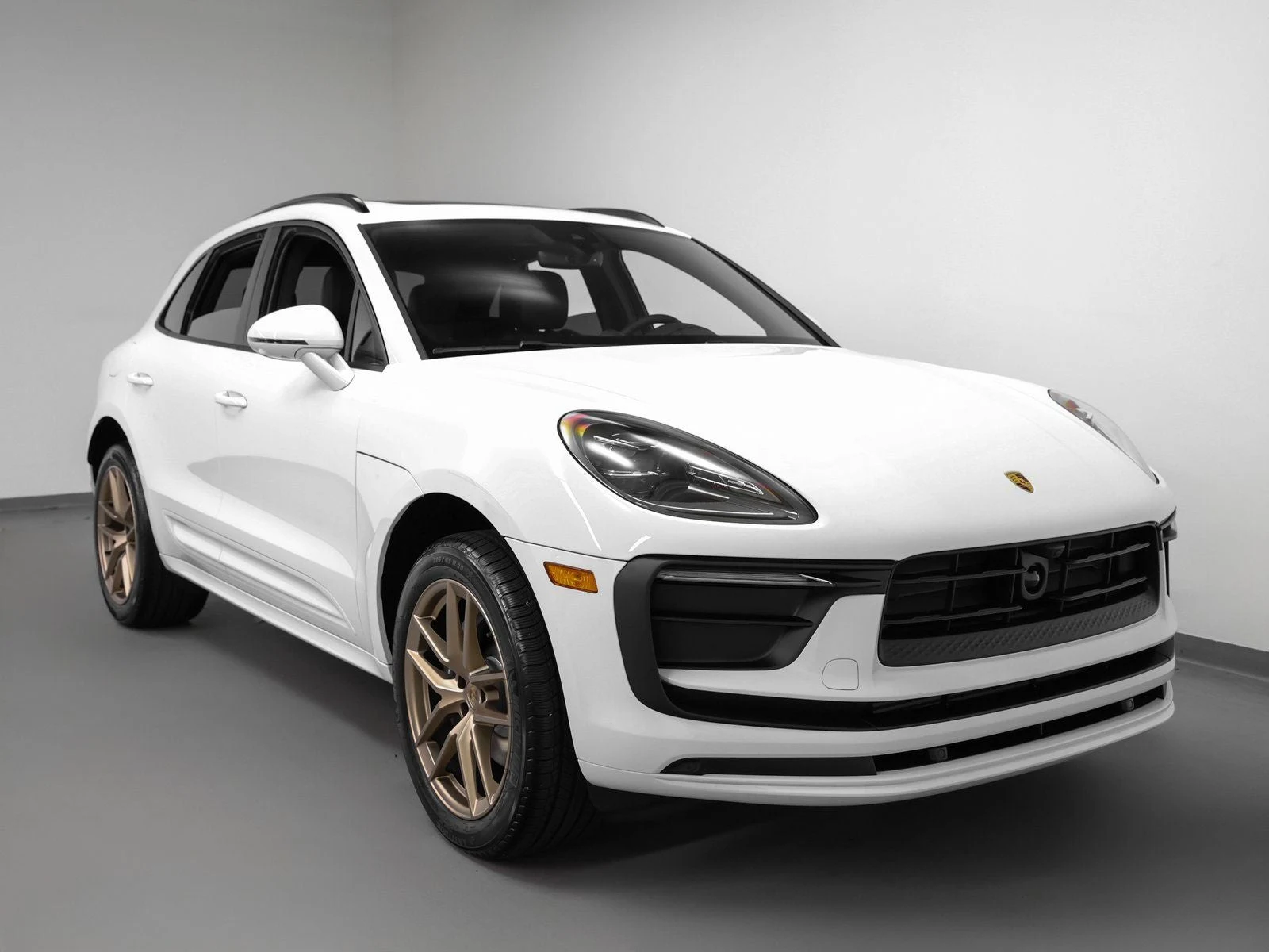 2025 Porsche Macan (95B), 10/20