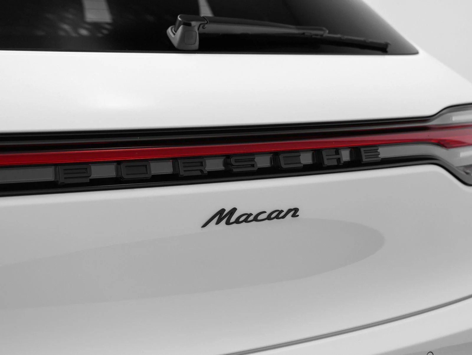 2025 Porsche Macan (95B), 18/20