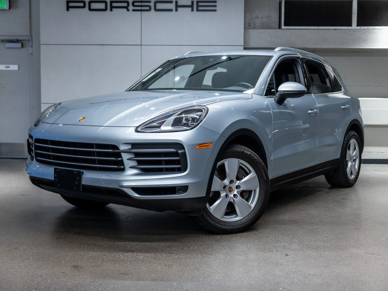 Porsche Cayenne (3rd Generation) · Dolomite Silver Metallic · Indigo Auto Group