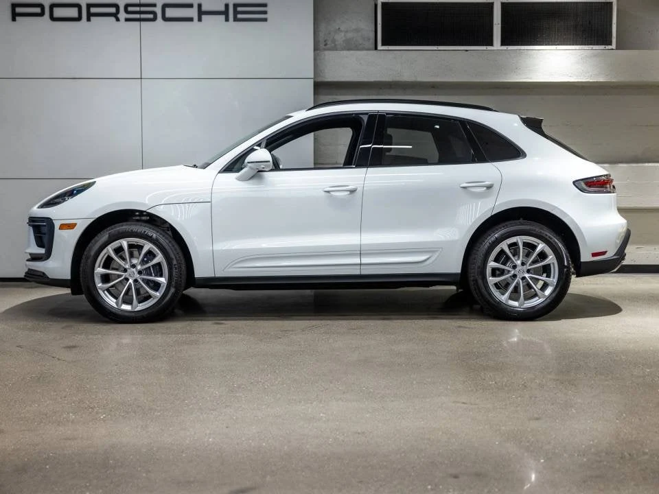 2026 Porsche Macan (95B), 2/20
