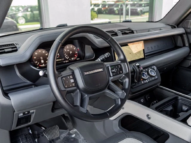 2024 Land Rover Defender 110 X-Dynamic SE (L663), 16/20