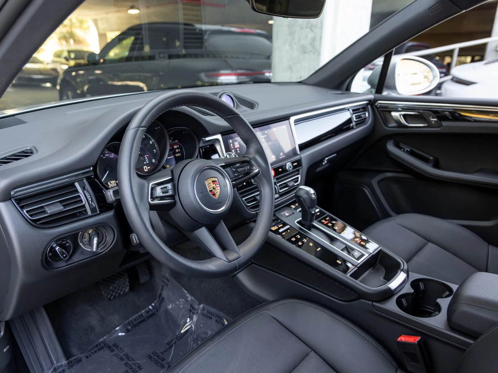 2026 Porsche Macan (95B), 4/20