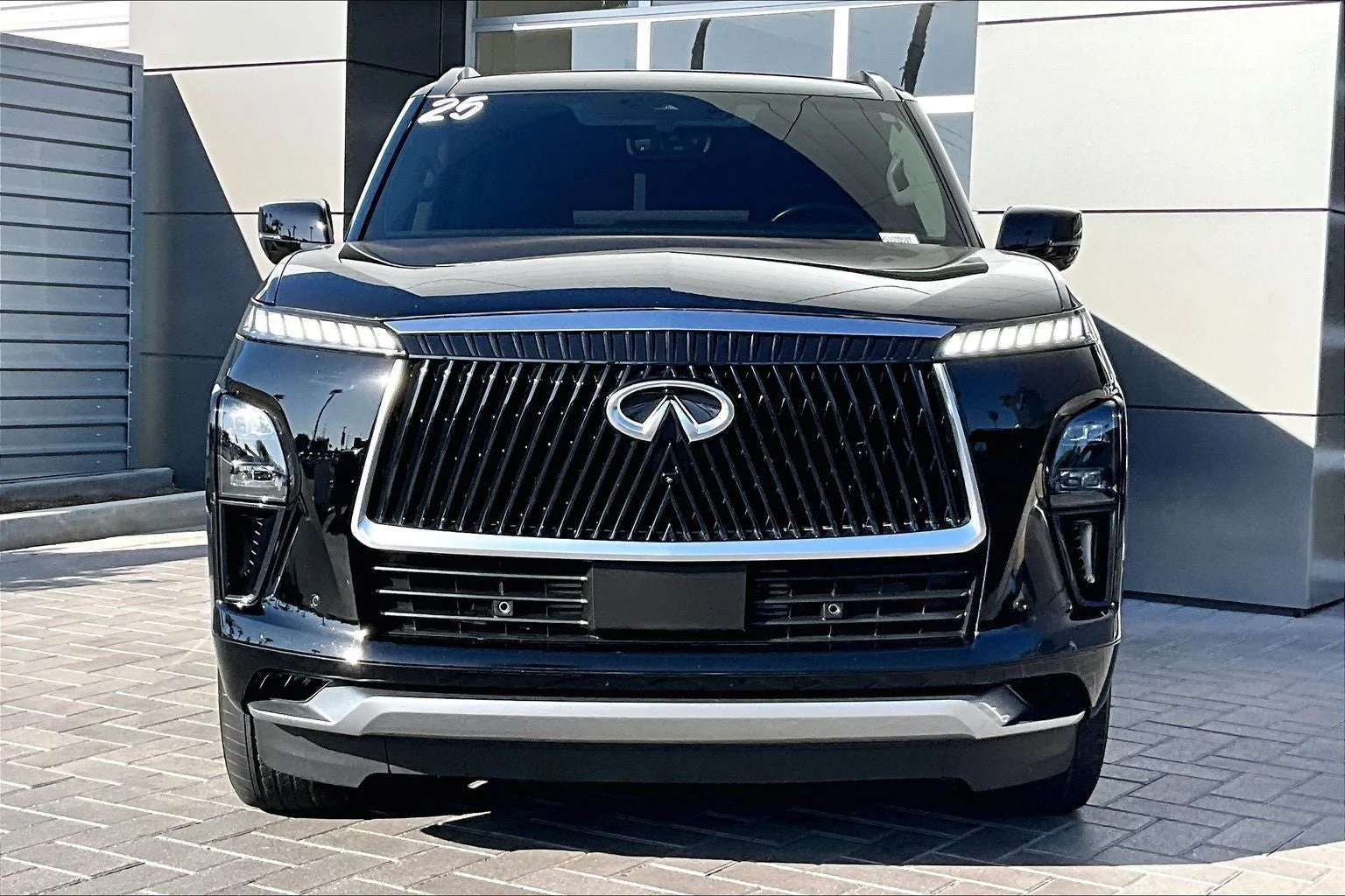 2025 Infiniti QX80 Luxe (3rd Generation), 2/20