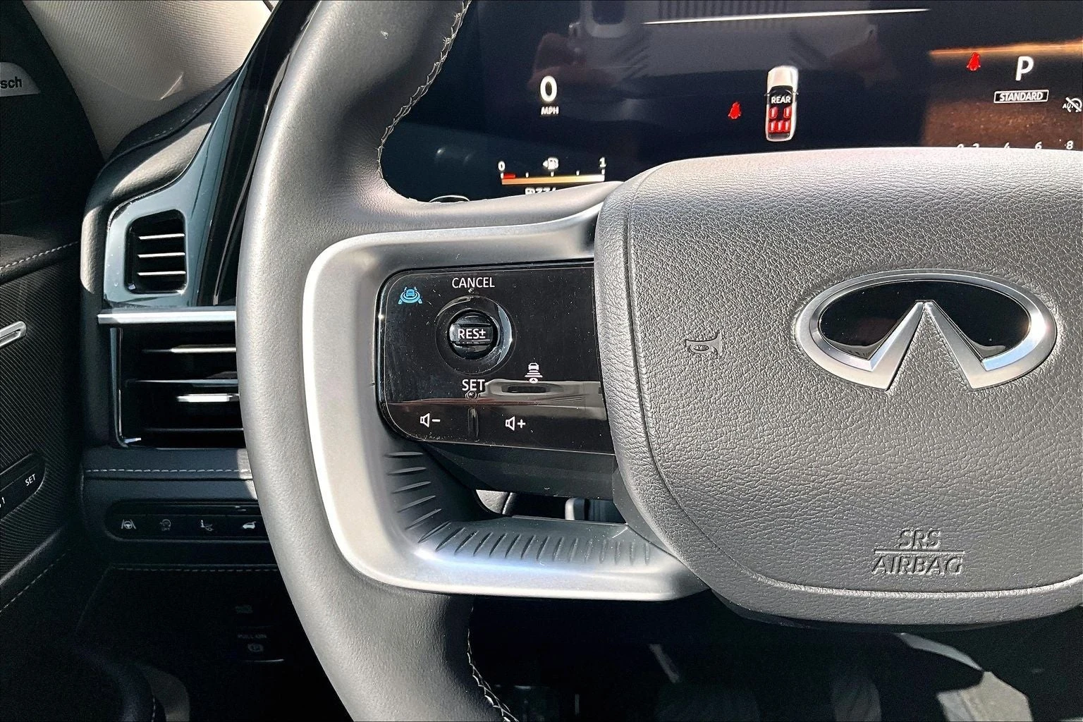 2025 Infiniti QX80 Luxe (3rd Generation), 16/20