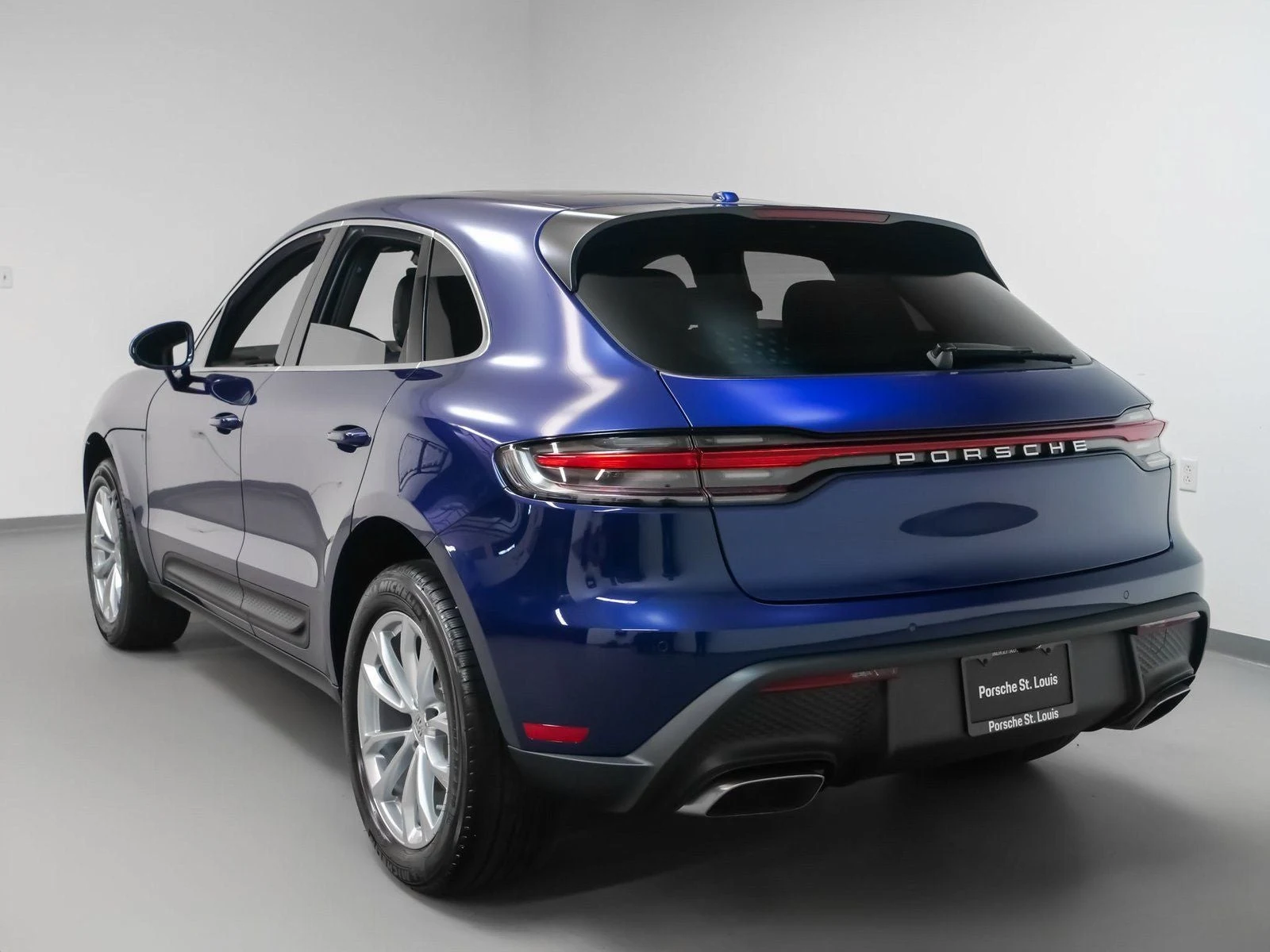 2025 Porsche Macan (95B), 3/20