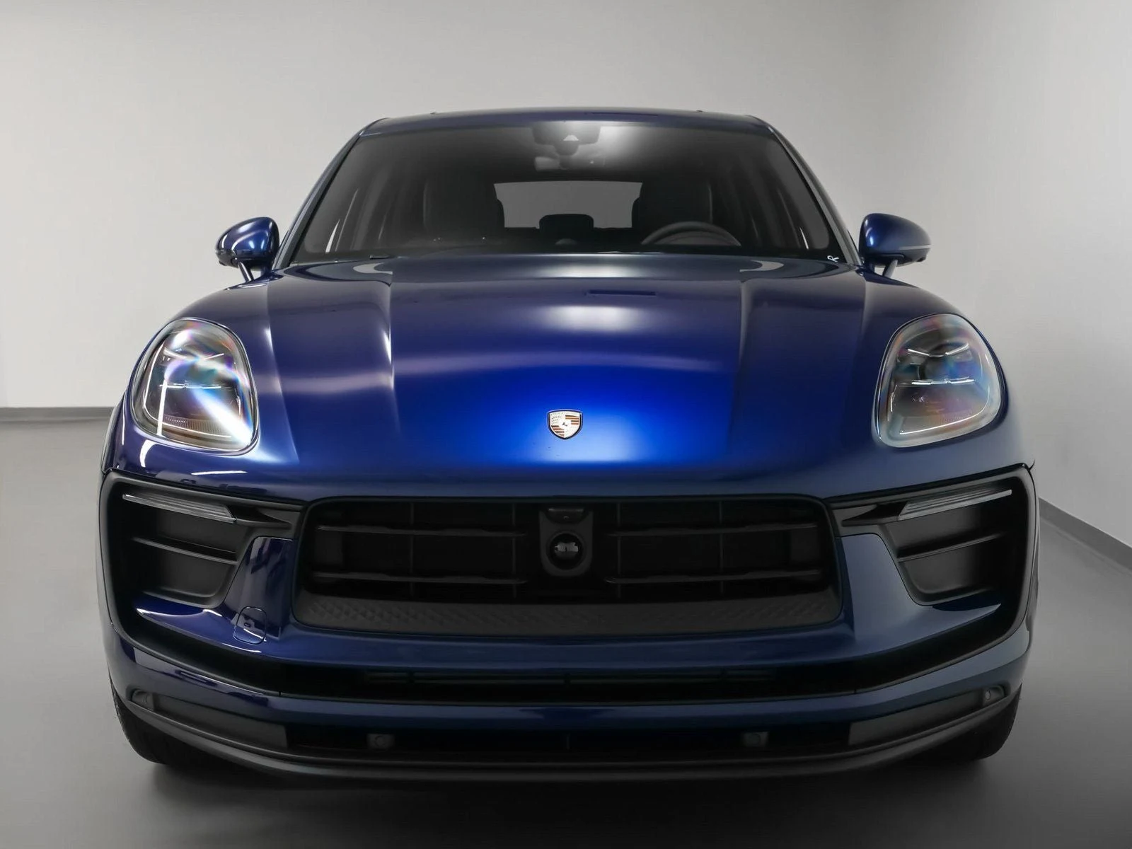 2025 Porsche Macan (95B), 8/20