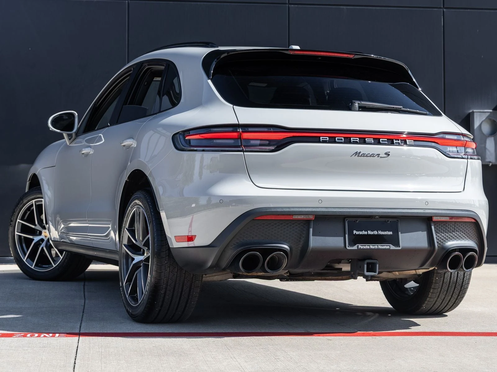 2024 Porsche Macan S (95B), 3/20