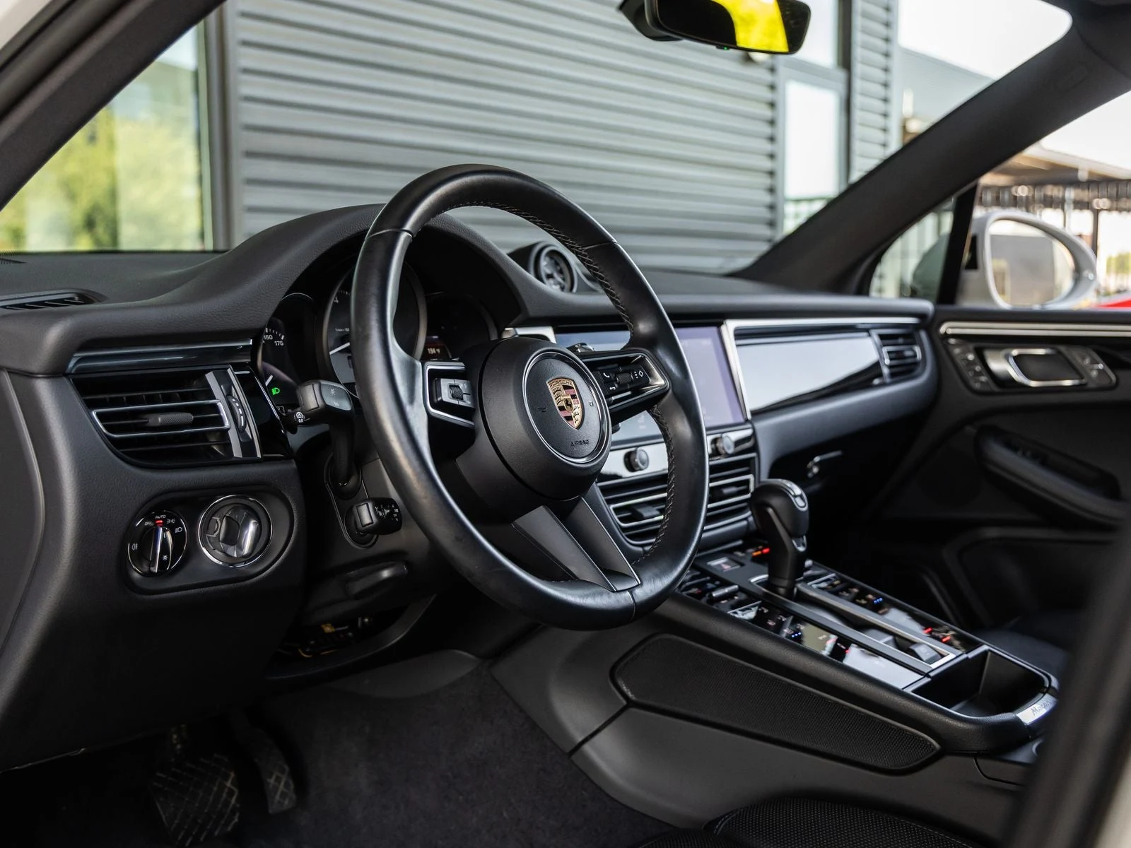 2024 Porsche Macan S (95B), 4/20