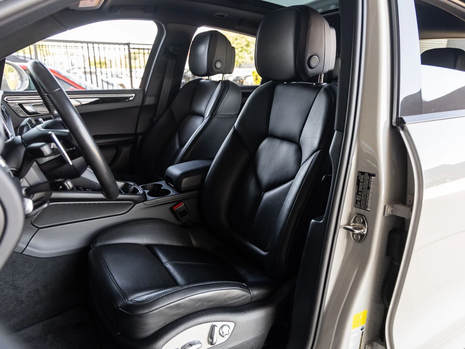 2024 Porsche Macan S (95B), 5/20