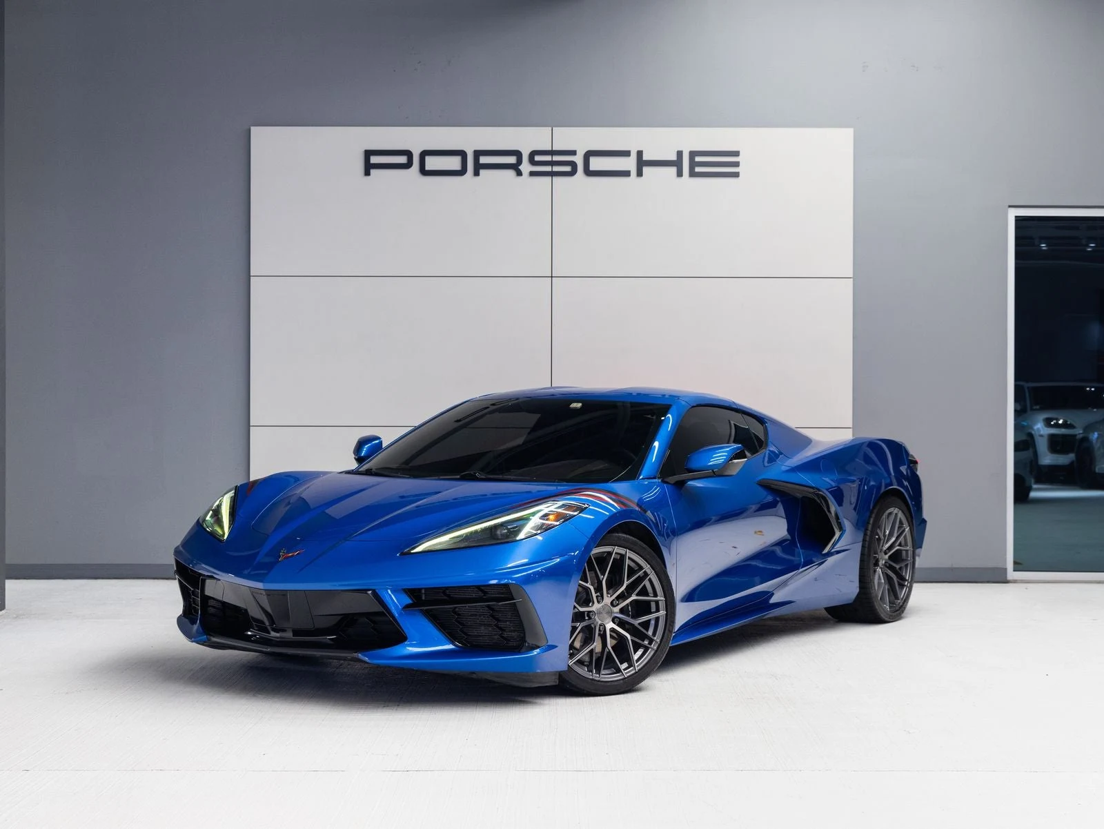 Chevrolet Corvette Stingray 1LT Coupé (C8) · Elkhart Lake Blue Metallic · Indigo Auto Group