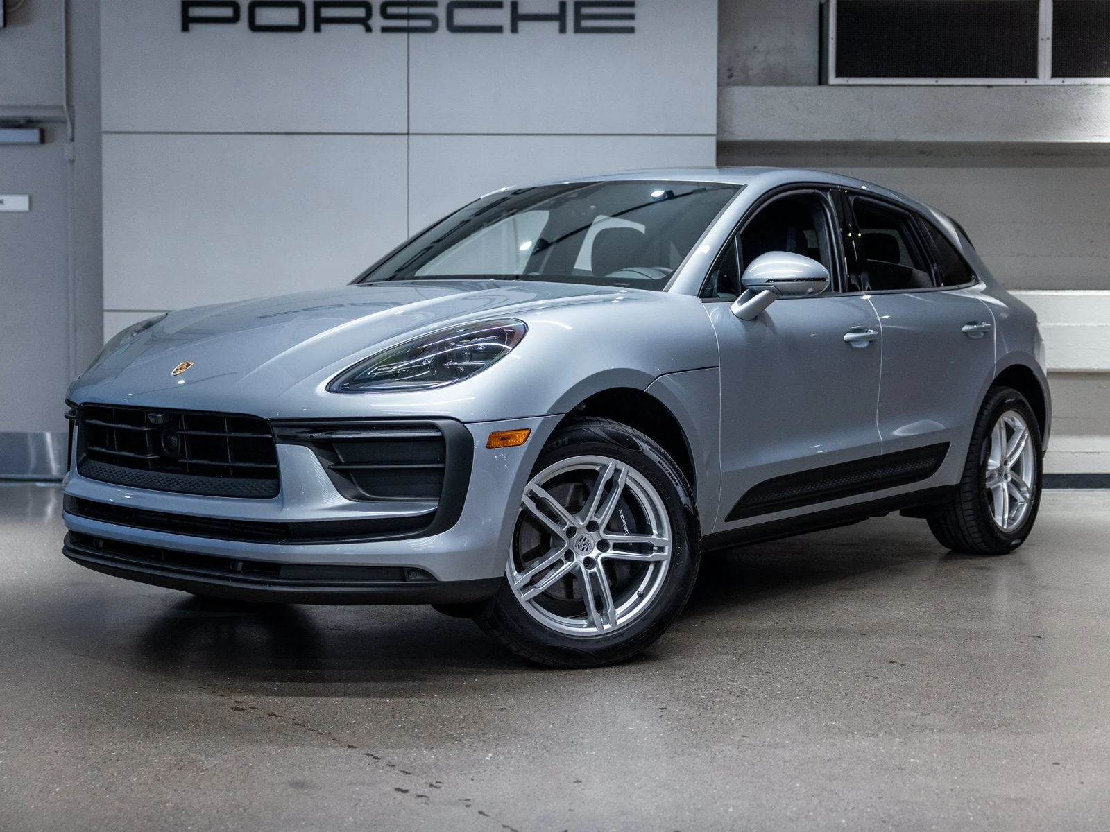 Porsche Macan (95B) · white · Indigo Auto Group