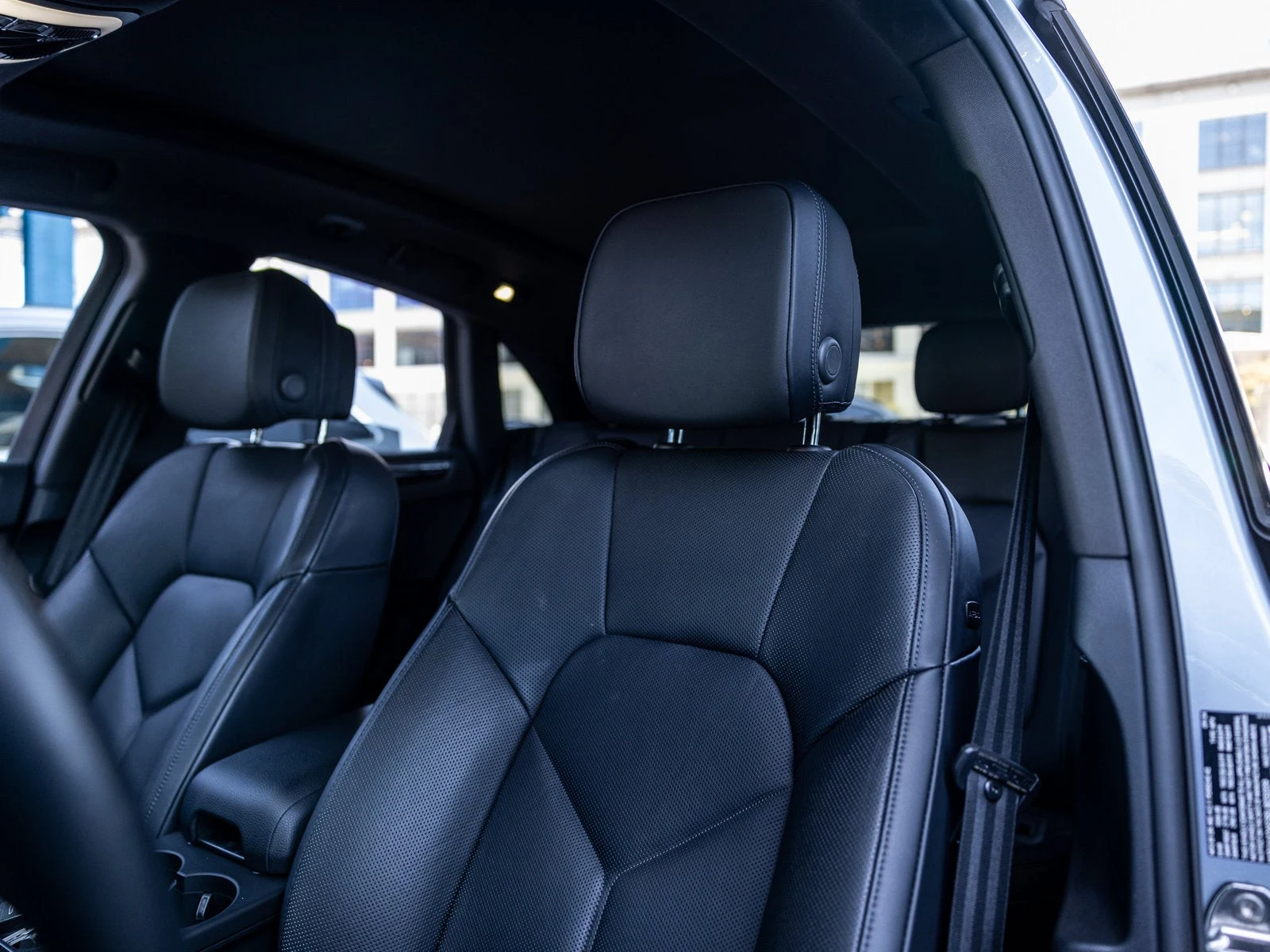 2025 Porsche Macan (95B), 5/20