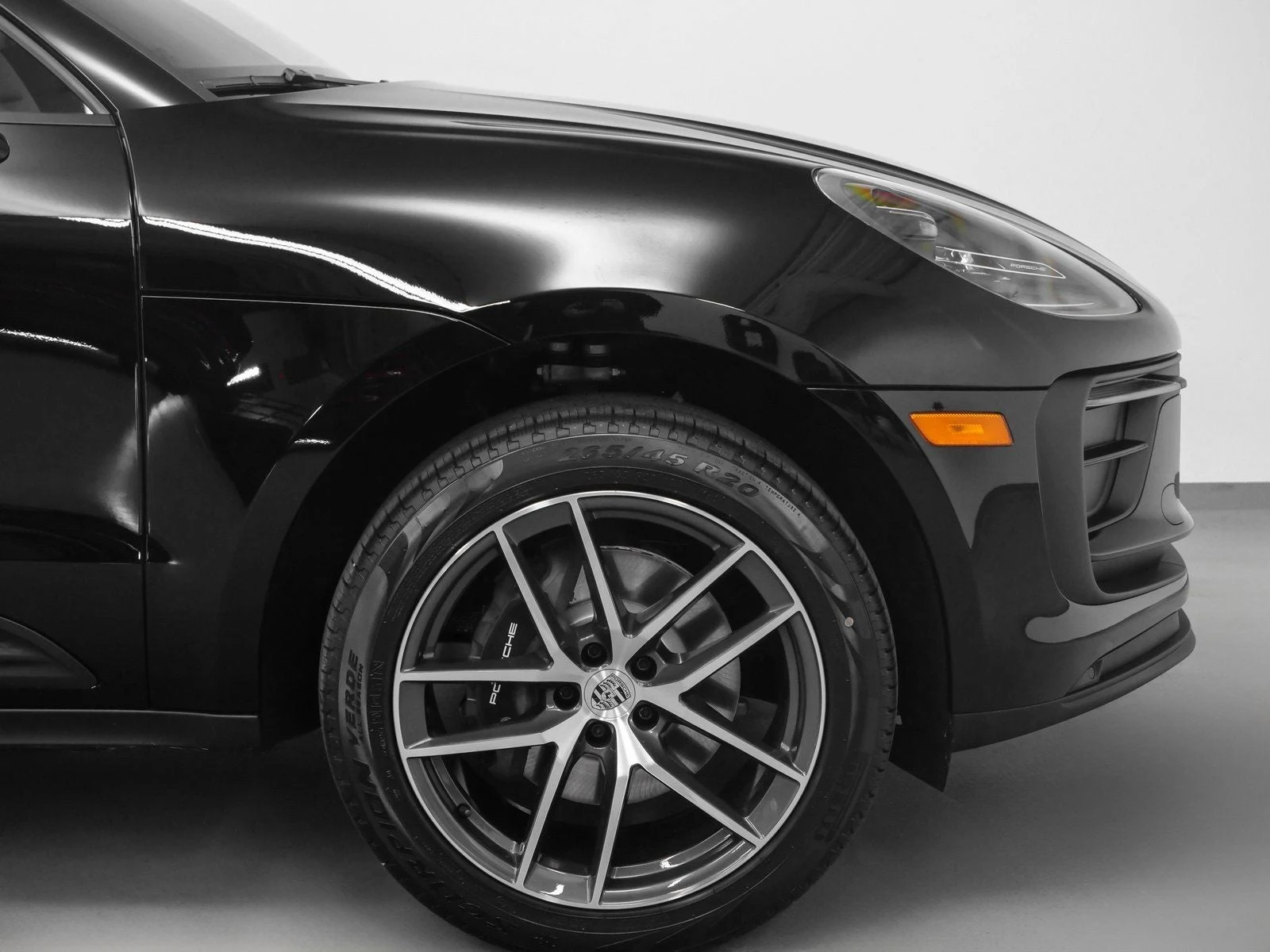 2025 Porsche Macan (95B), 11/20