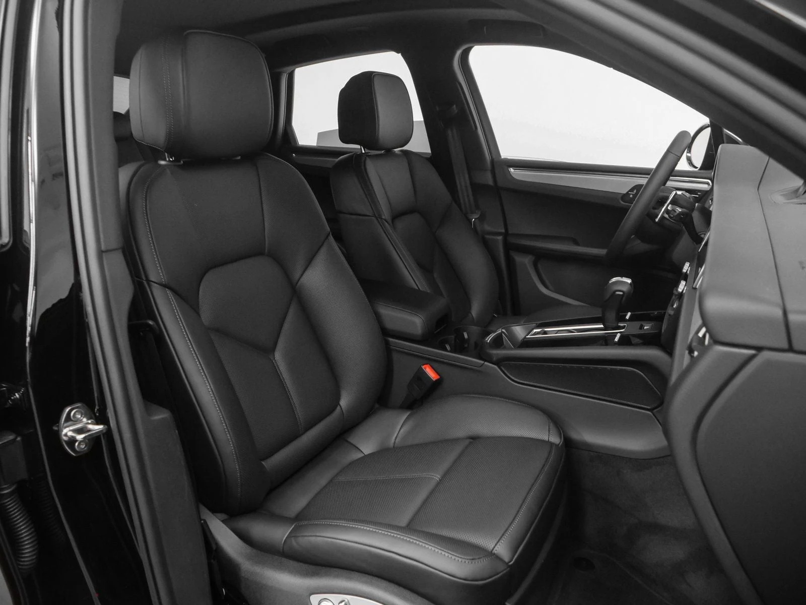 2025 Porsche Macan (95B), 18/20