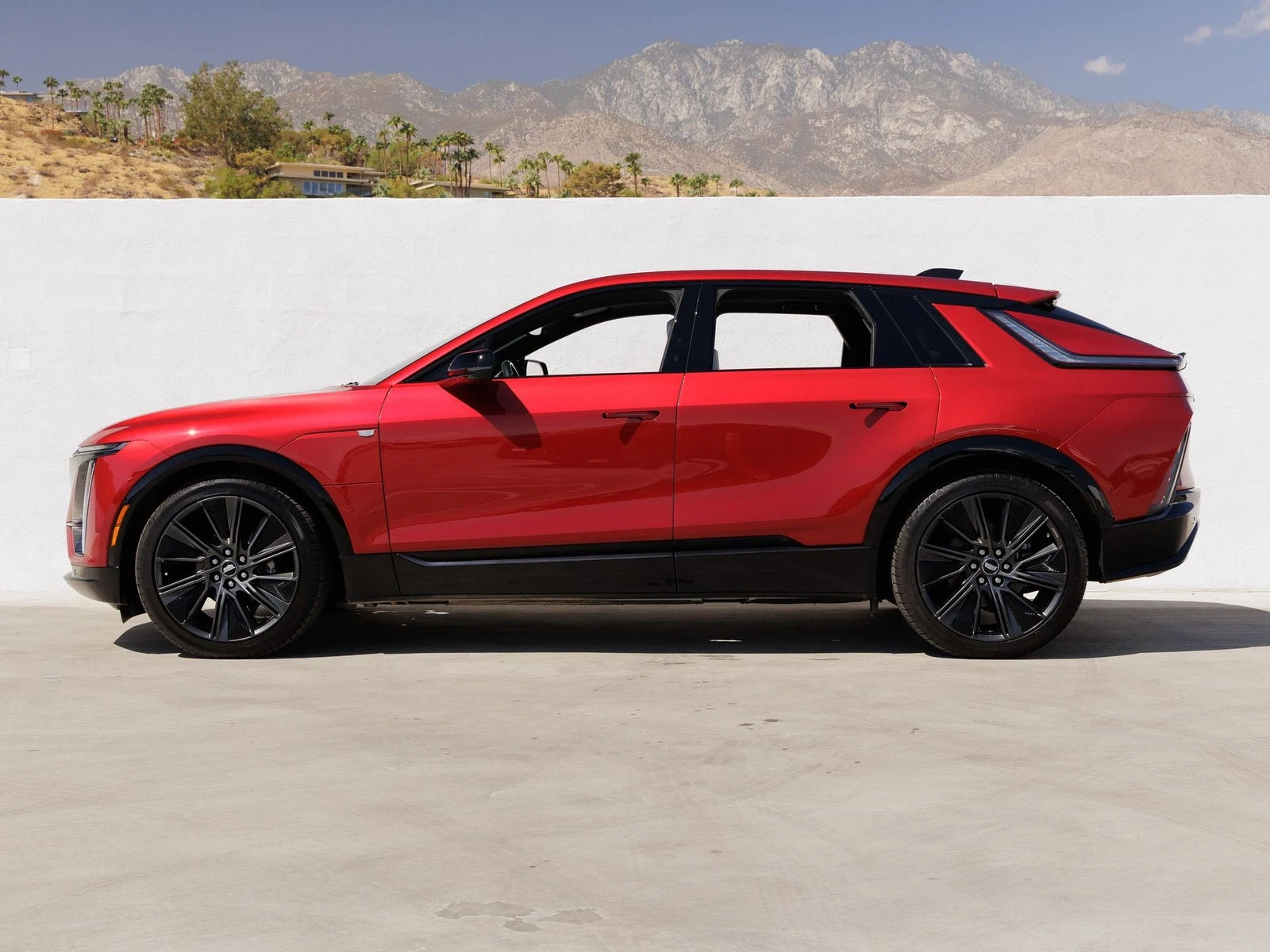 2025 Cadillac Lyriq Sport, 2/20