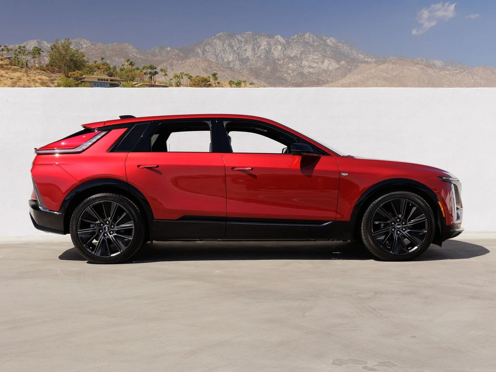 2025 Cadillac Lyriq Sport, 8/20