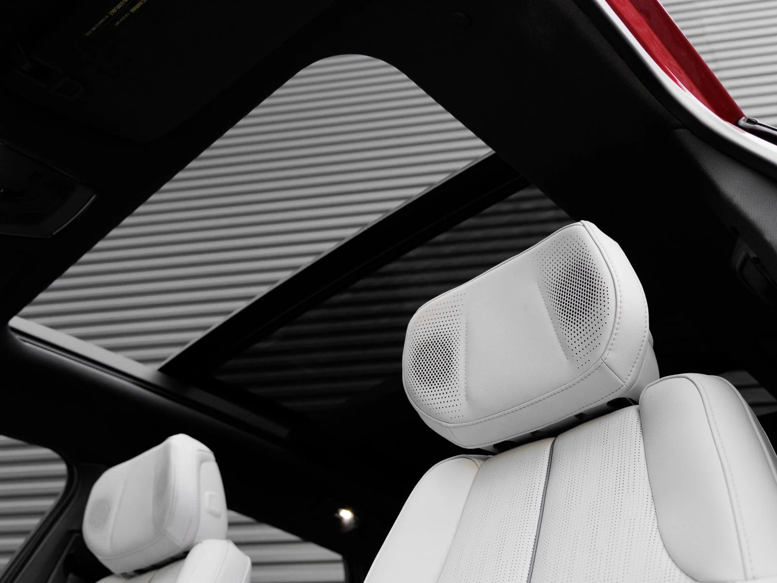2025 Cadillac Lyriq Sport, 17/20