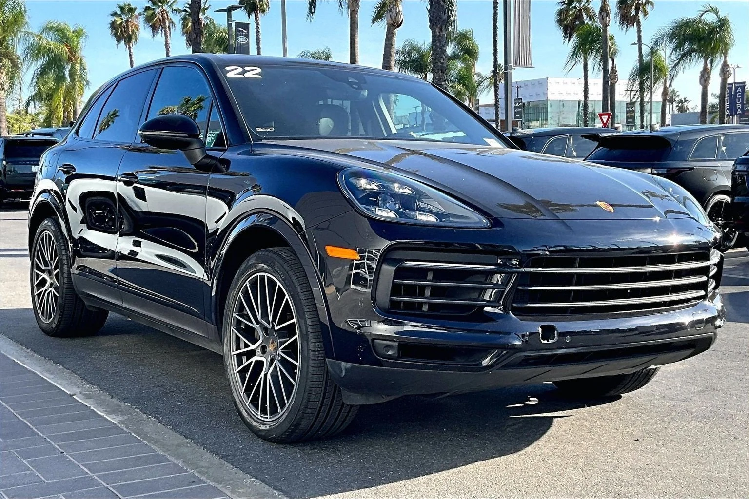 2022 Porsche Cayenne S (3rd Generation), 2/3